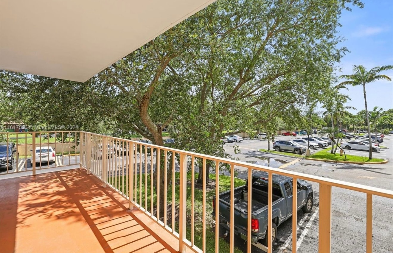 Building Photo - 13100 SW 92nd Ave