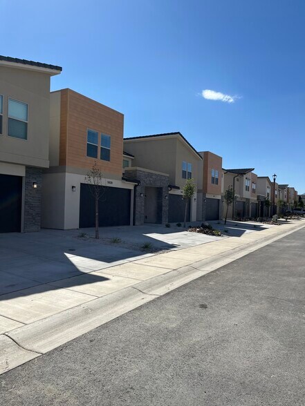 All new neighborhood! - 5643 S Duel Ln