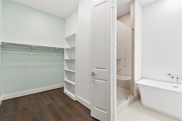 Building Photo - 15875 Spectrum Dr