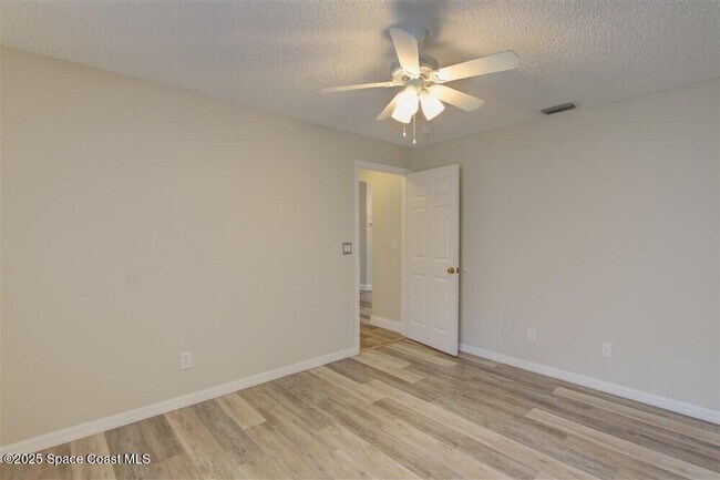 Building Photo - 680 Wickham Lakes Dr