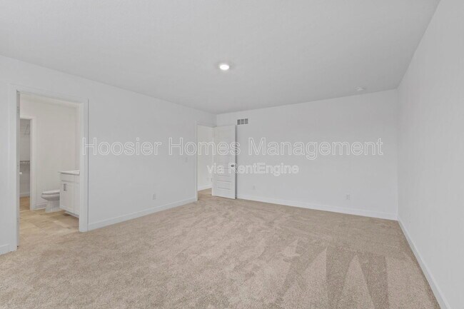 Building Photo - 15274 Farrington Rd