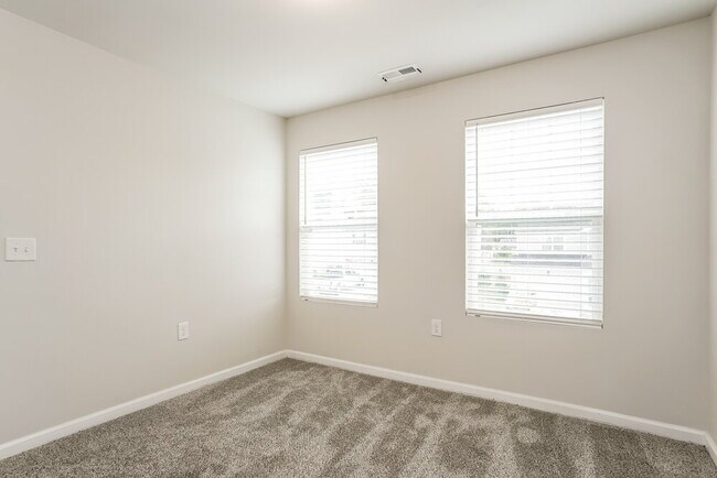 Building Photo - 534 Dawley Dr