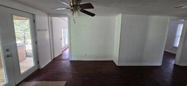 Building Photo - 2266 Young Rd