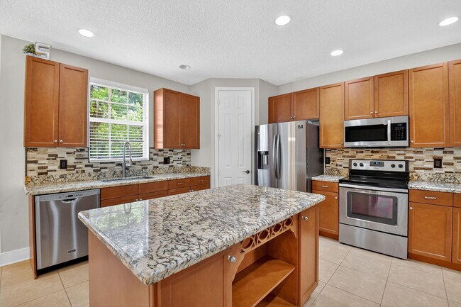 Building Photo - 9917 Cobblestone Creek Dr