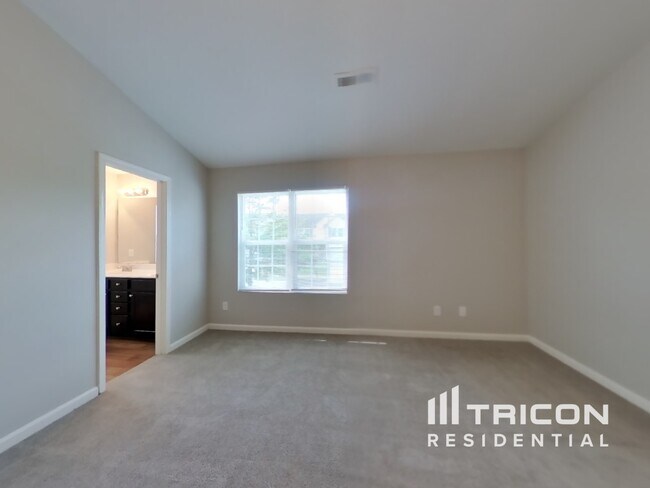 Building Photo - 2214 Turtle Point Road Charlotte NC