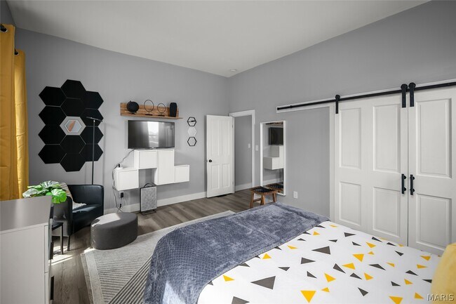 Building Photo - 815 Rutger St