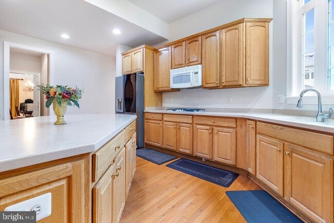 Building Photo - 43997 Riverpoint Dr
