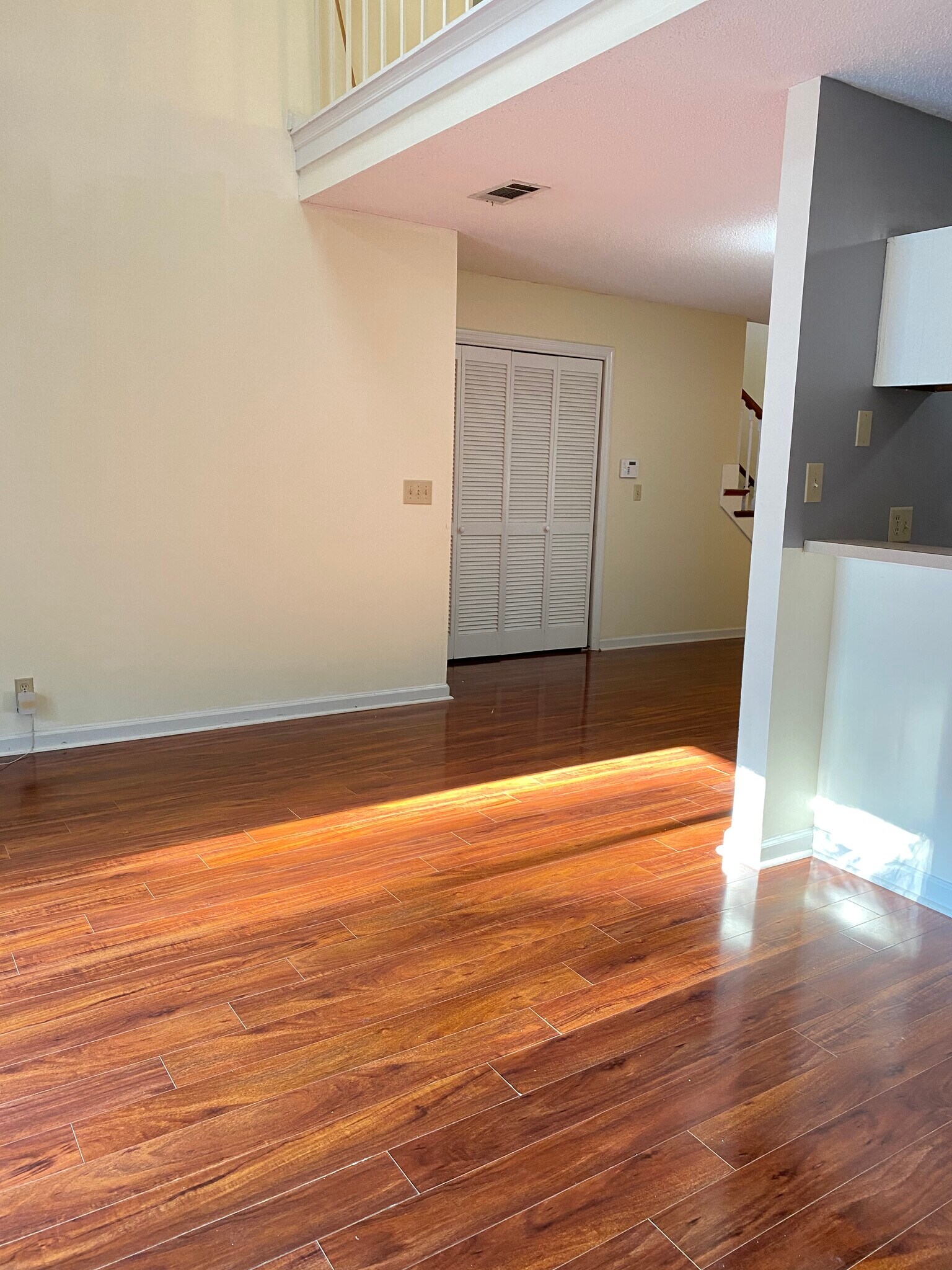 Building Photo - 339 Yorkshire Cir