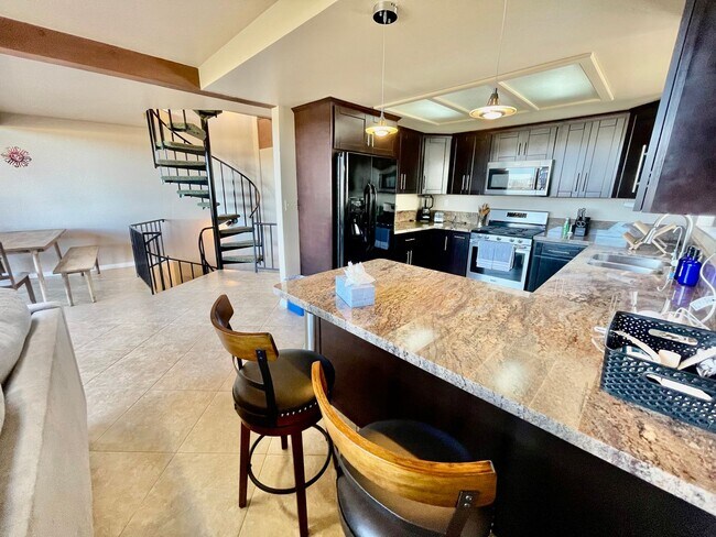 Building Photo - Furnished Beach front House in OB One Month Minimum Rental