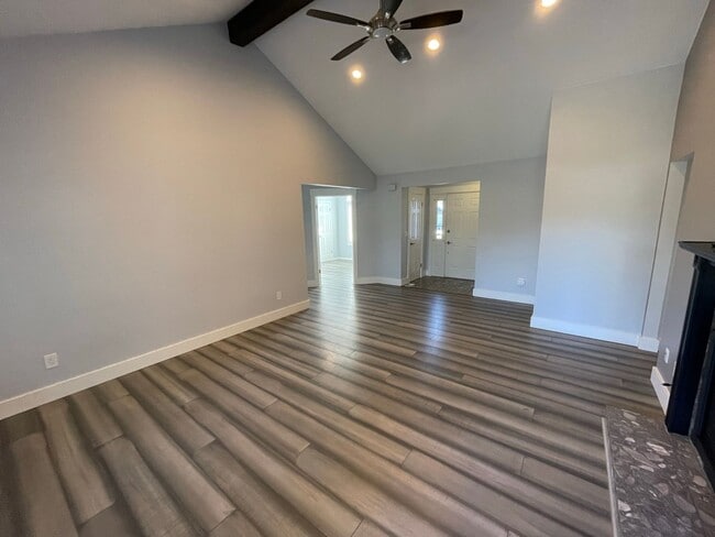 Building Photo - 4604 San Juan Ave