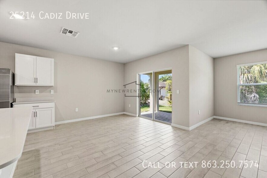 Building Photo - 25214 Cadiz Dr