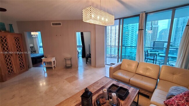 Building Photo - 350 S Miami Ave