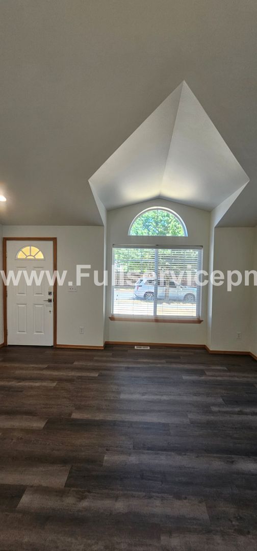 Building Photo - 22607 SE 287th Pl