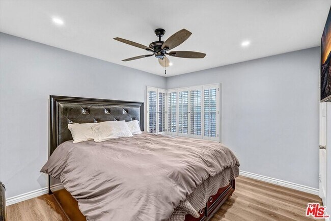 Building Photo - 1920 Van Wick St