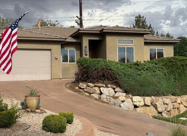 Building Photo - 1854 Stonebridge Dr