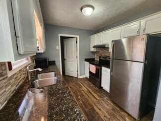 Building Photo - 573 Somerset Ln