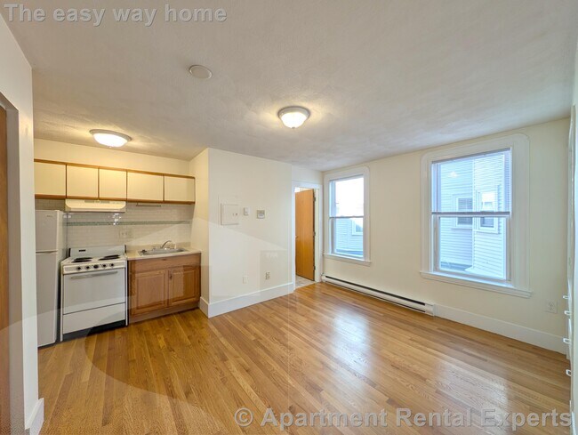 Primary Photo - 14 Garrison Ave