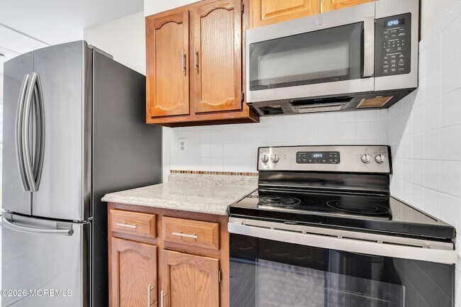 Building Photo - 15 Yorkshire Ct