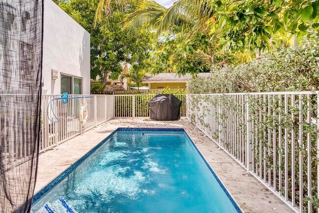 Building Photo - 211 Ocean Breeze
