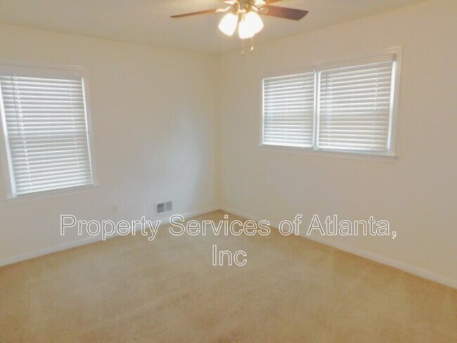 Building Photo - 230 Shiloh Hills Dr NW