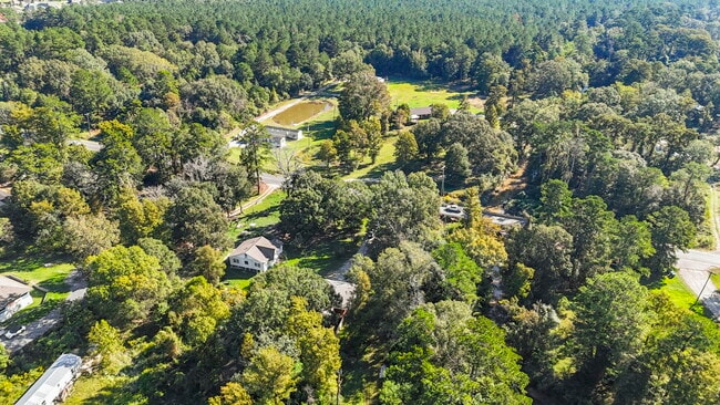 Building Photo - 23705 Walker South Rd