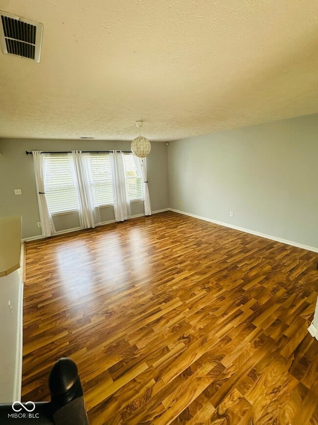 Building Photo - 6932 Thousand Oaks Ln