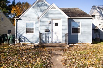 Building Photo - 409 S College Ave
