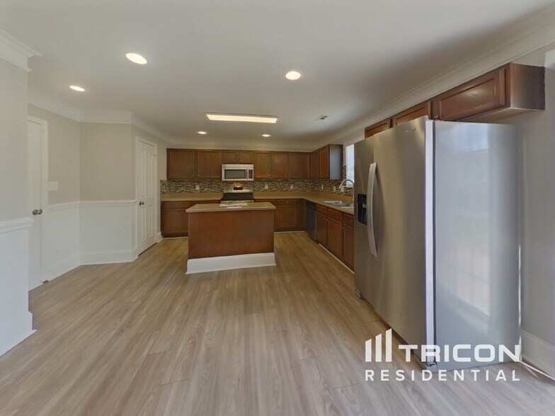 Building Photo - 1211 Chaser Ridge Ct