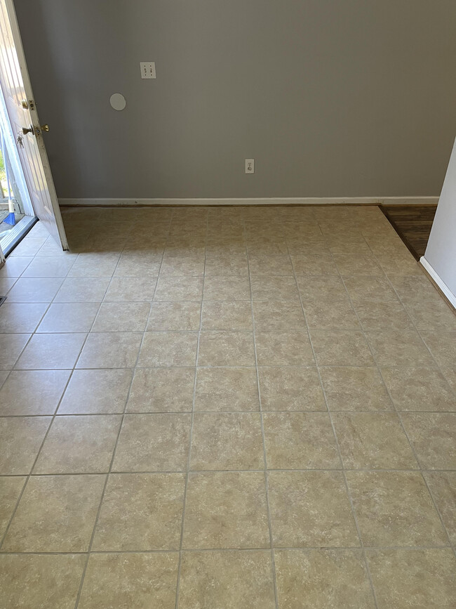 kitchen entrance and eating area - 330 Mcpherson St