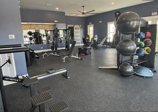 Building Photo - 45 Splendor Run