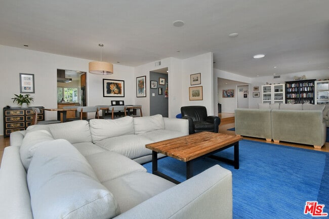 Building Photo - 3421 Castlewoods Pl