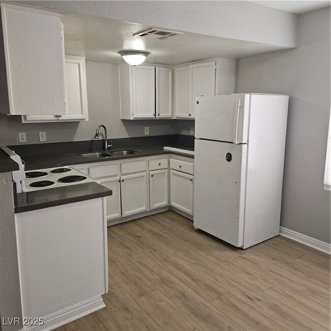 Building Photo - 4720 Cessna Ave