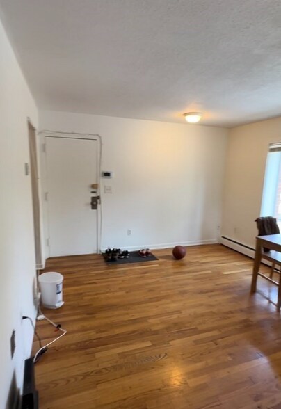 Building Photo - 514 Putnam Ave