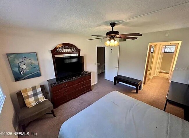 Building Photo - 1162 Carmel Cir