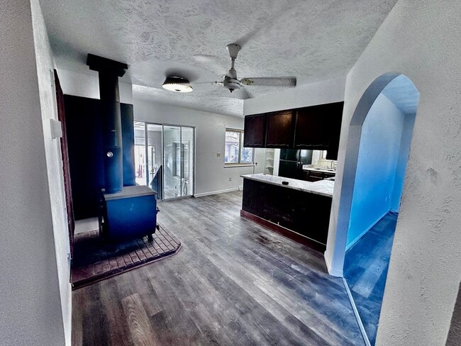 Building Photo - 1743 Burton St