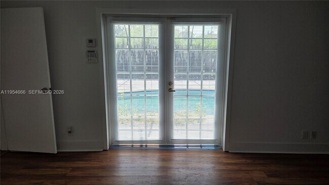 Building Photo - 1245 Coral Ln