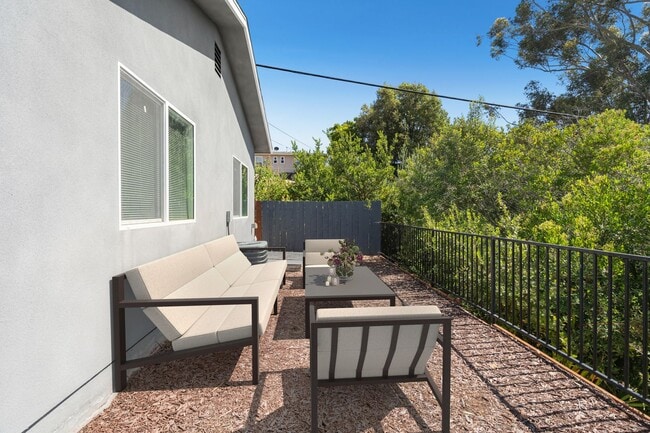 Primary Photo - 4842 College Ave