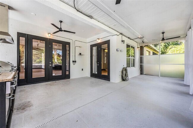 Building Photo - 349 La Creek Ct