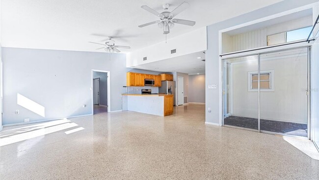 Building Photo - 6912 Alderwood Dr