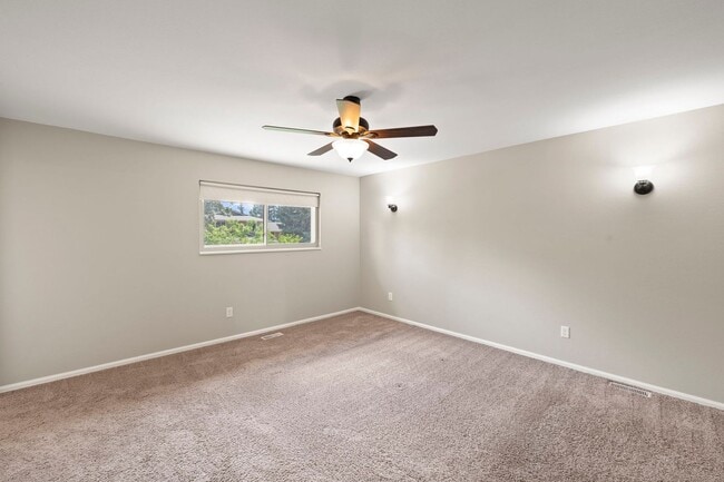 Building Photo - REMODELED ROCKRIMMON RETREAT | 4BD + OFFICE - Security Deposit Waiver Available