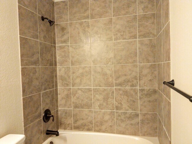 Building Photo - *COMING SOON* 3BR / 2.5BA Home | Fenced Backyard, Garage & Stainless Appliances!