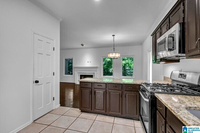 Building Photo - 25 The Falls Dr