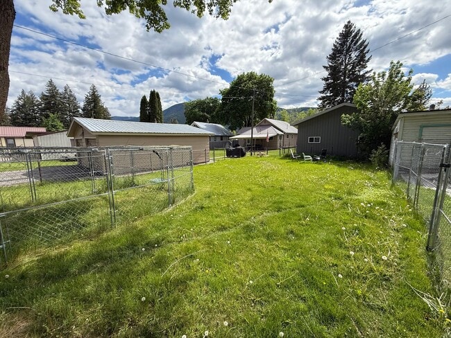 Building Photo - Charming 2 Bed / 1 Bath Home in Bonner! Pet Friendly!