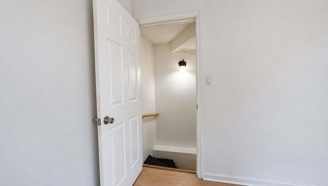 Building Photo - 275 Avenue A