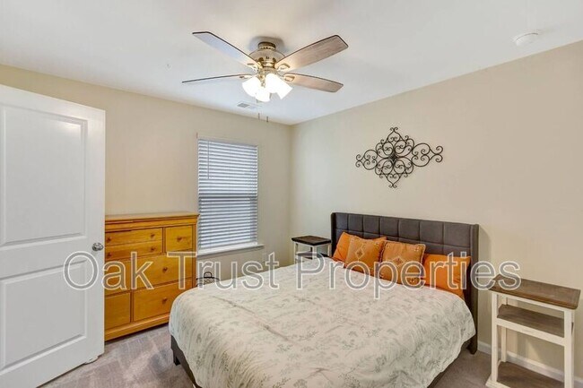 Building Photo - 142 Airy Dr