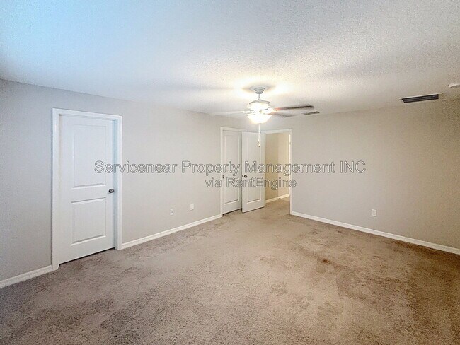 Building Photo - 9528 Pembrooke Pines Dr
