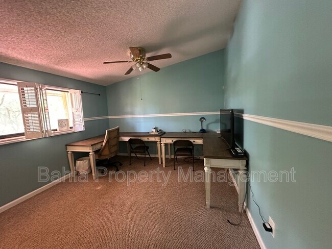 Building Photo - 3730 Alcantara Ave