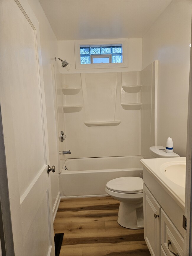 New bath - 800 Arbor St NE