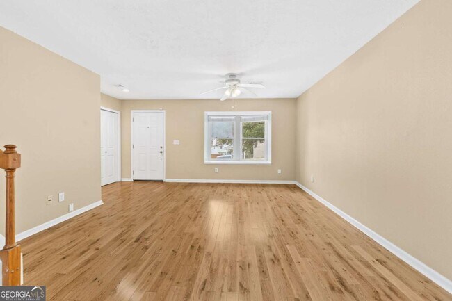 Building Photo - 2266 Oak Glenn Cir