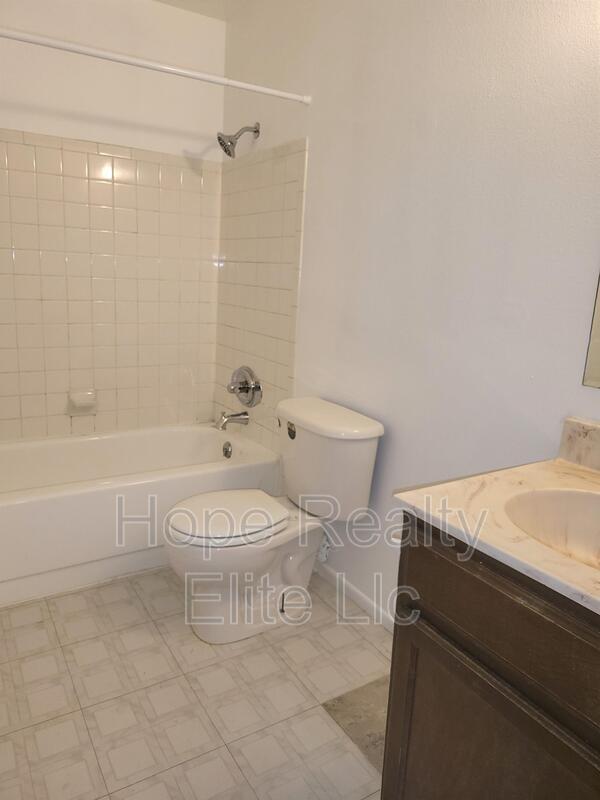 Building Photo - 2463 Astrozon Cir